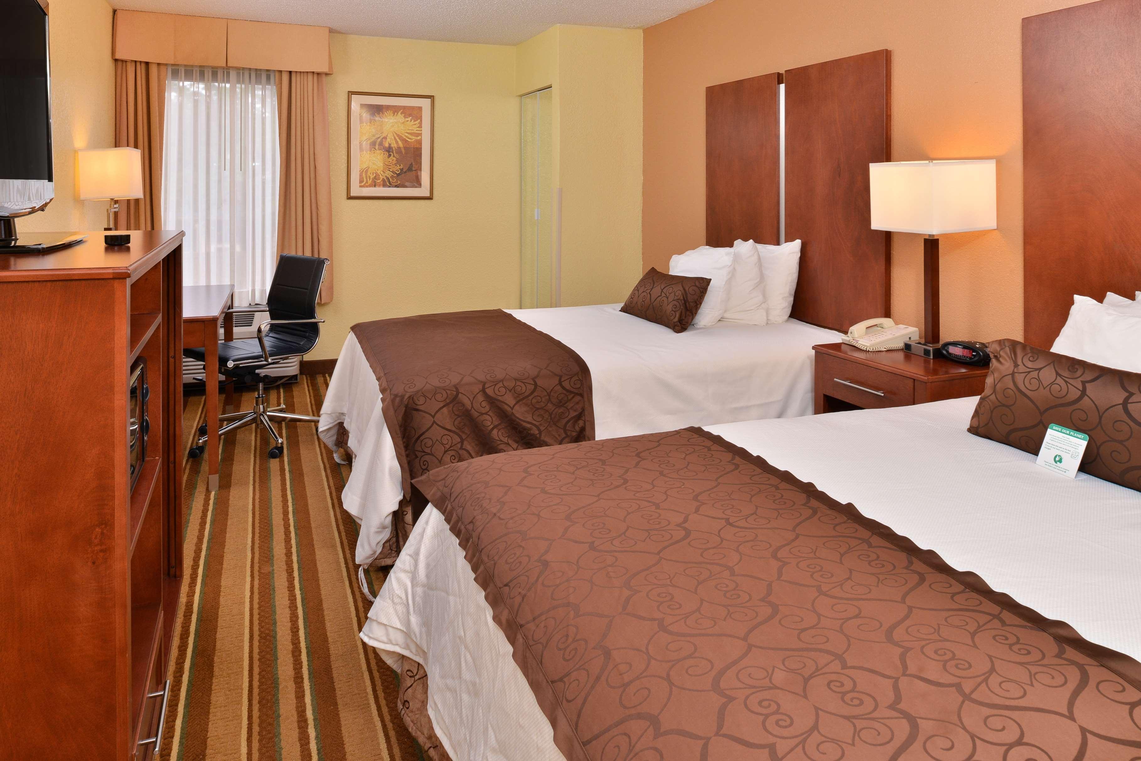 Best Western Plus Richmond Sandston Exteriör bild