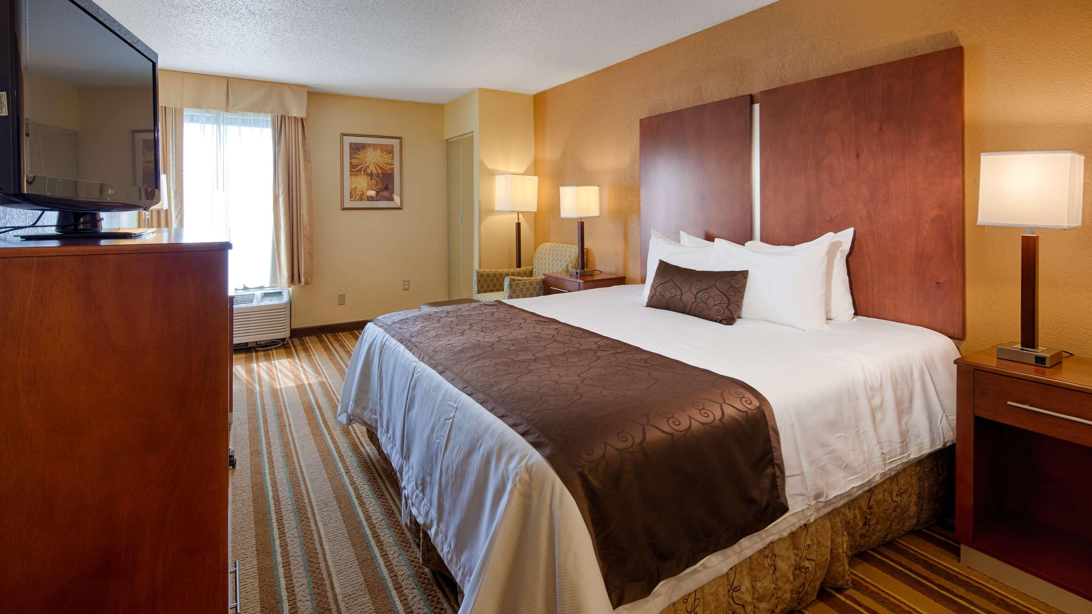 Best Western Plus Richmond Sandston Exteriör bild