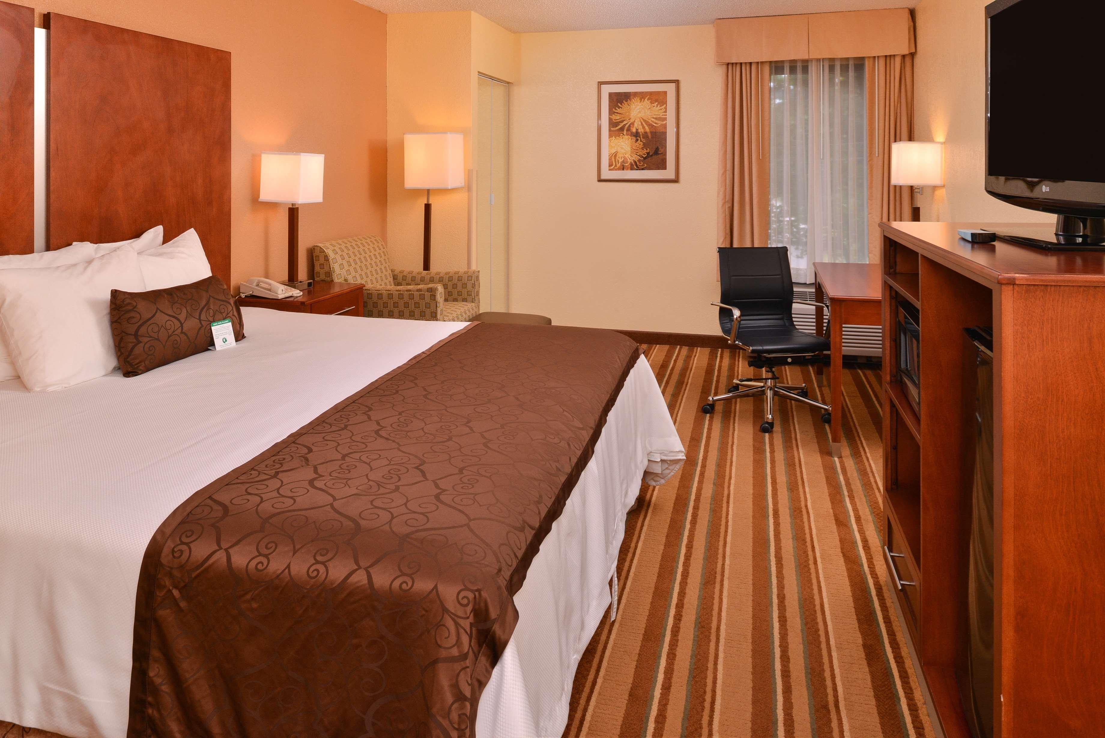 Best Western Plus Richmond Sandston Exteriör bild