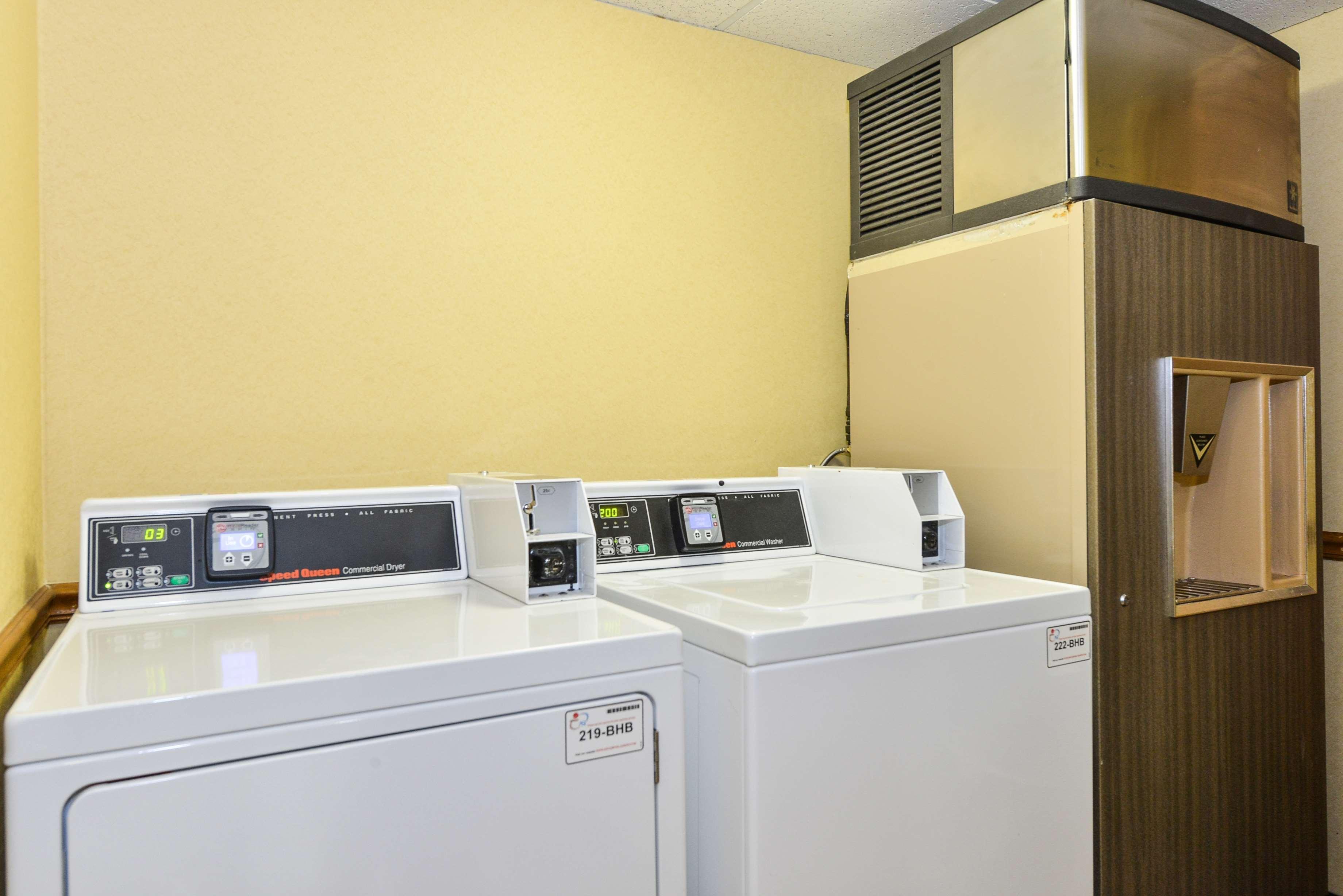 Best Western Plus Richmond Sandston Exteriör bild