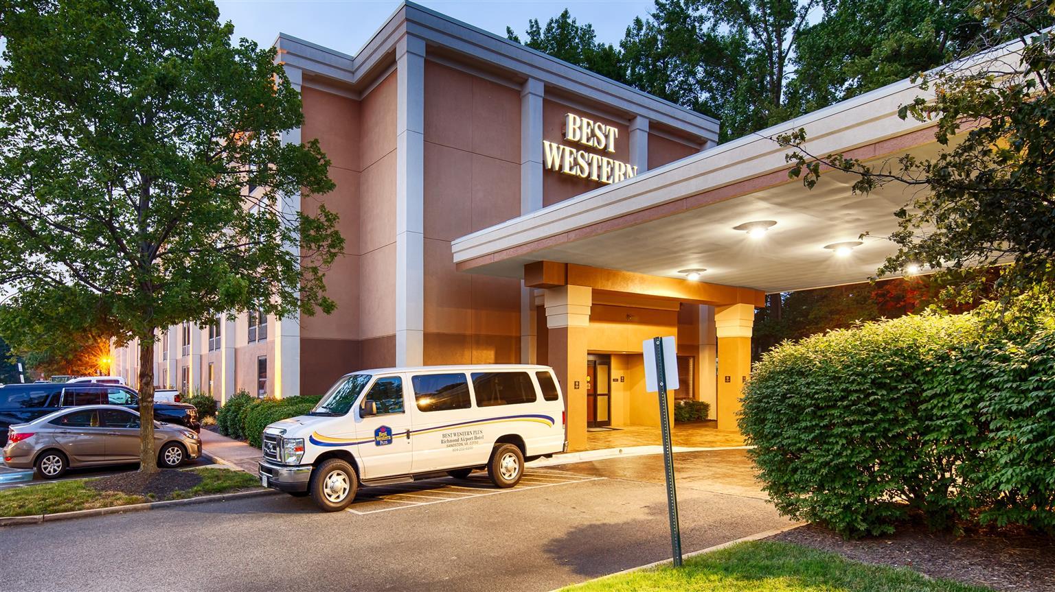 Best Western Plus Richmond Sandston Exteriör bild